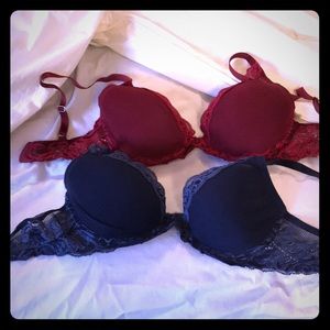 Two Natori 32D Feather bras